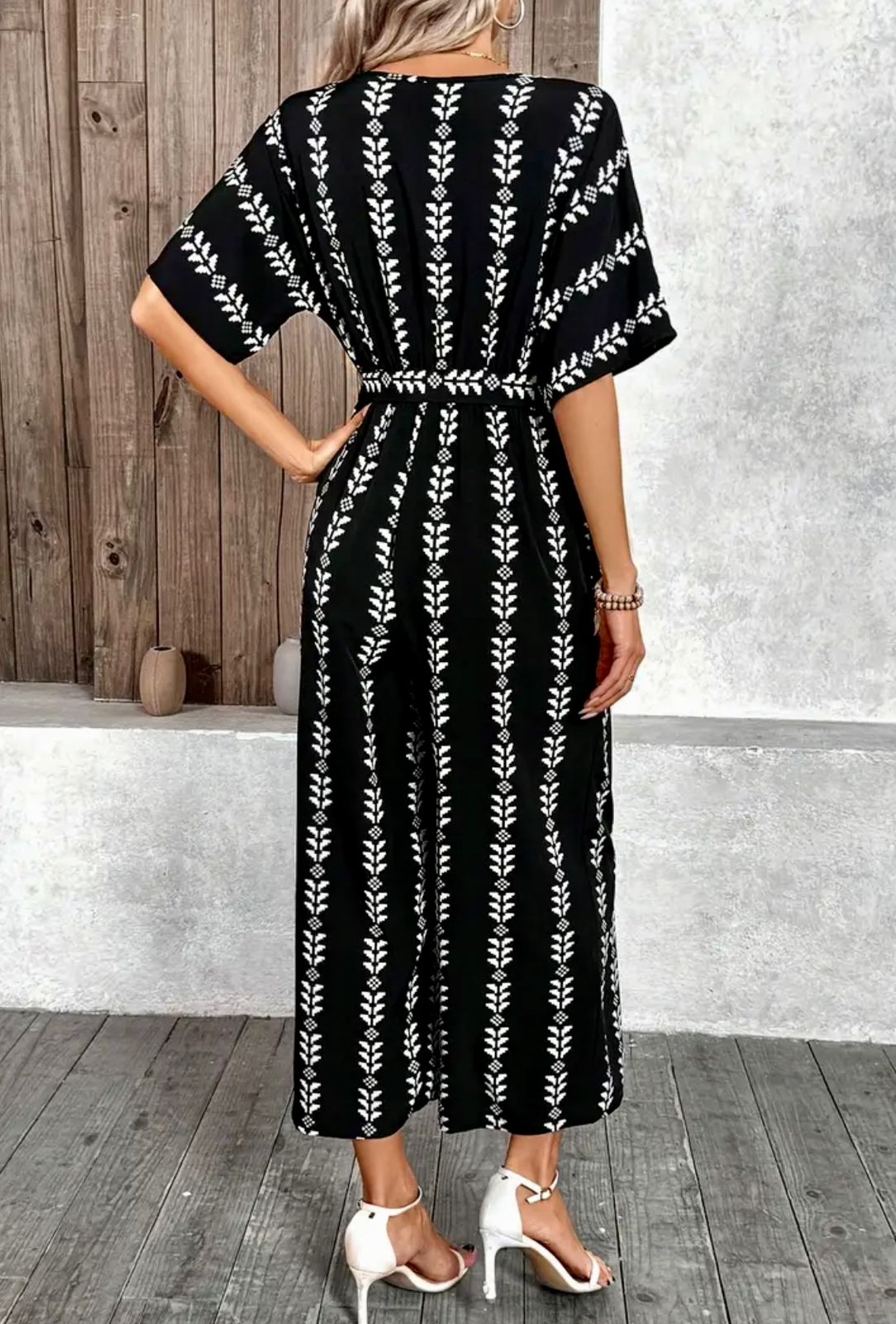 Elegant Black & White Printed Jumpsuit with V-Neck
