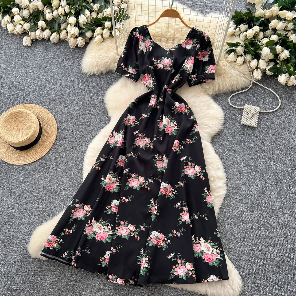 Elegant Black Floral Maxi Dress with Short Sleeves & V-Neck – Free Size Flowing Summer Outfit for Casual, Party & Evening Wear