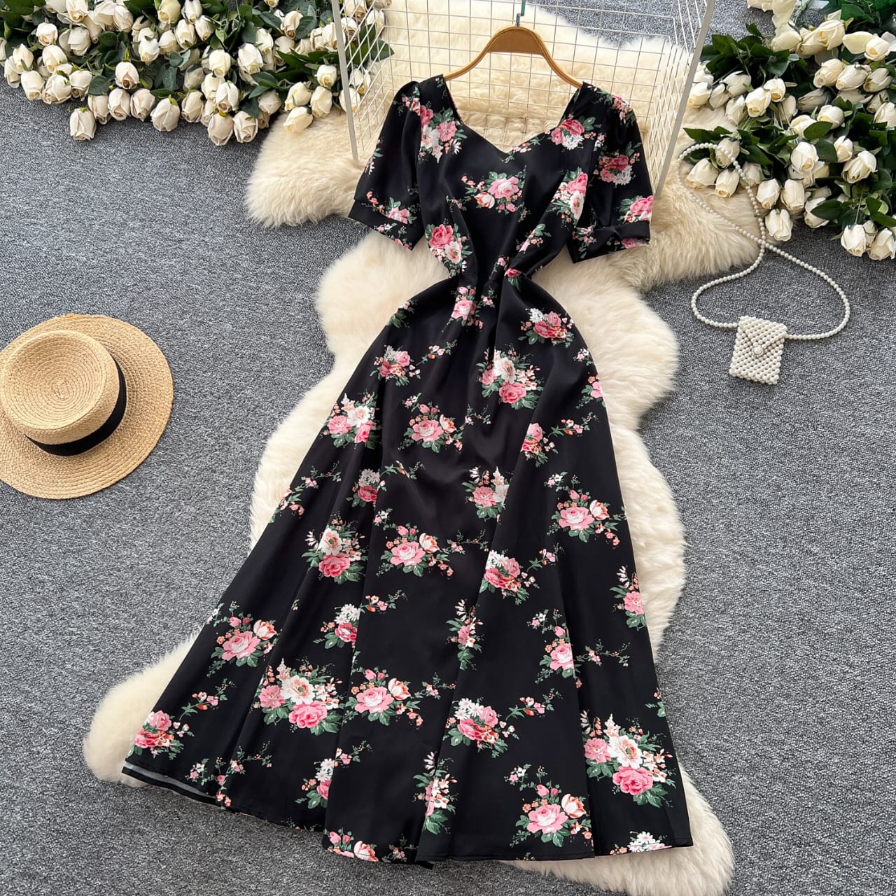 Elegant Black Floral Maxi Dress with Short Sleeves & V-Neck – Free Size Flowing Summer Outfit for Casual, Party & Evening Wear