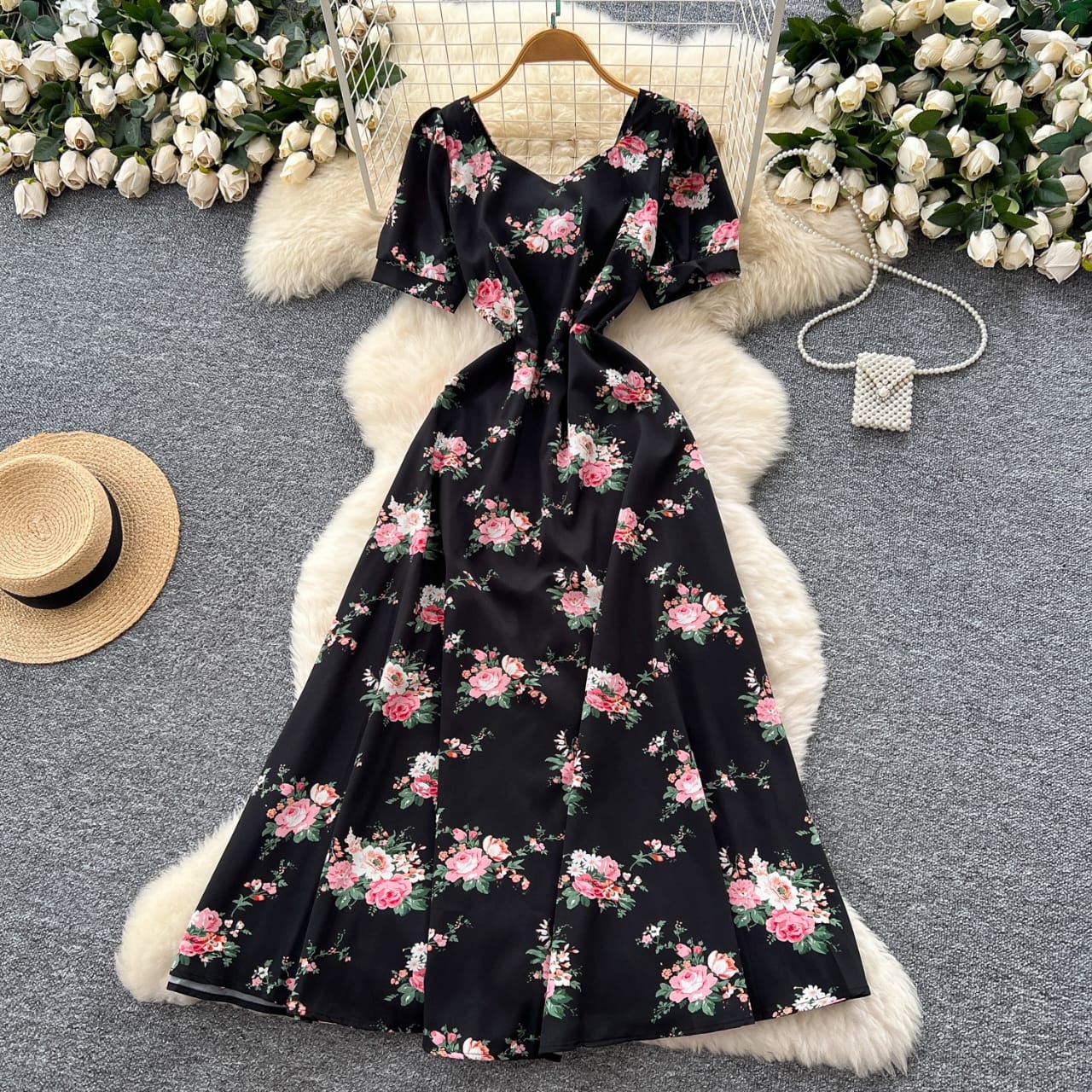 Elegant Black Floral Maxi Dress with Short Sleeves & V-Neck – Free Size Flowing Summer Outfit for Casual, Party & Evening Wear
